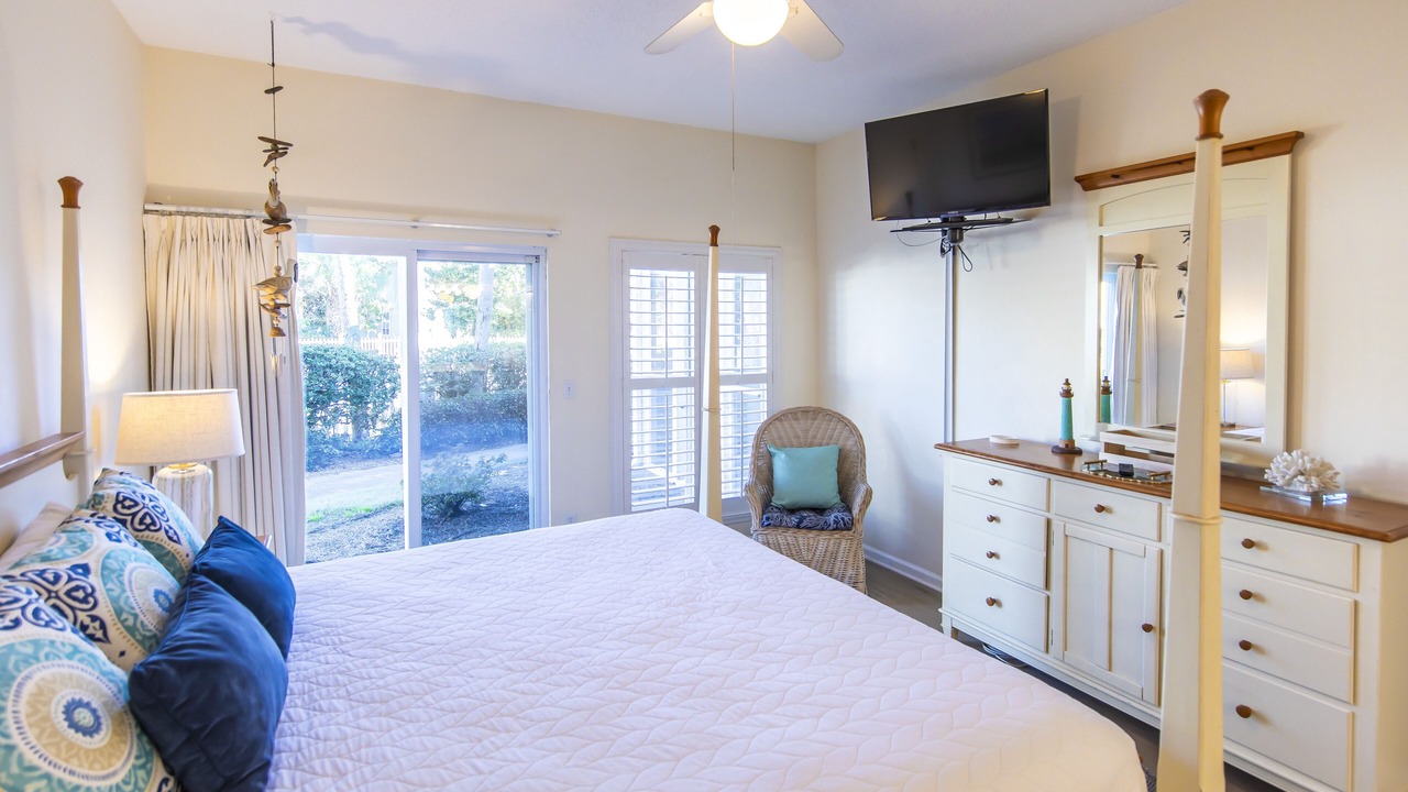 Photo of Bedroom in Dune Allen Beach