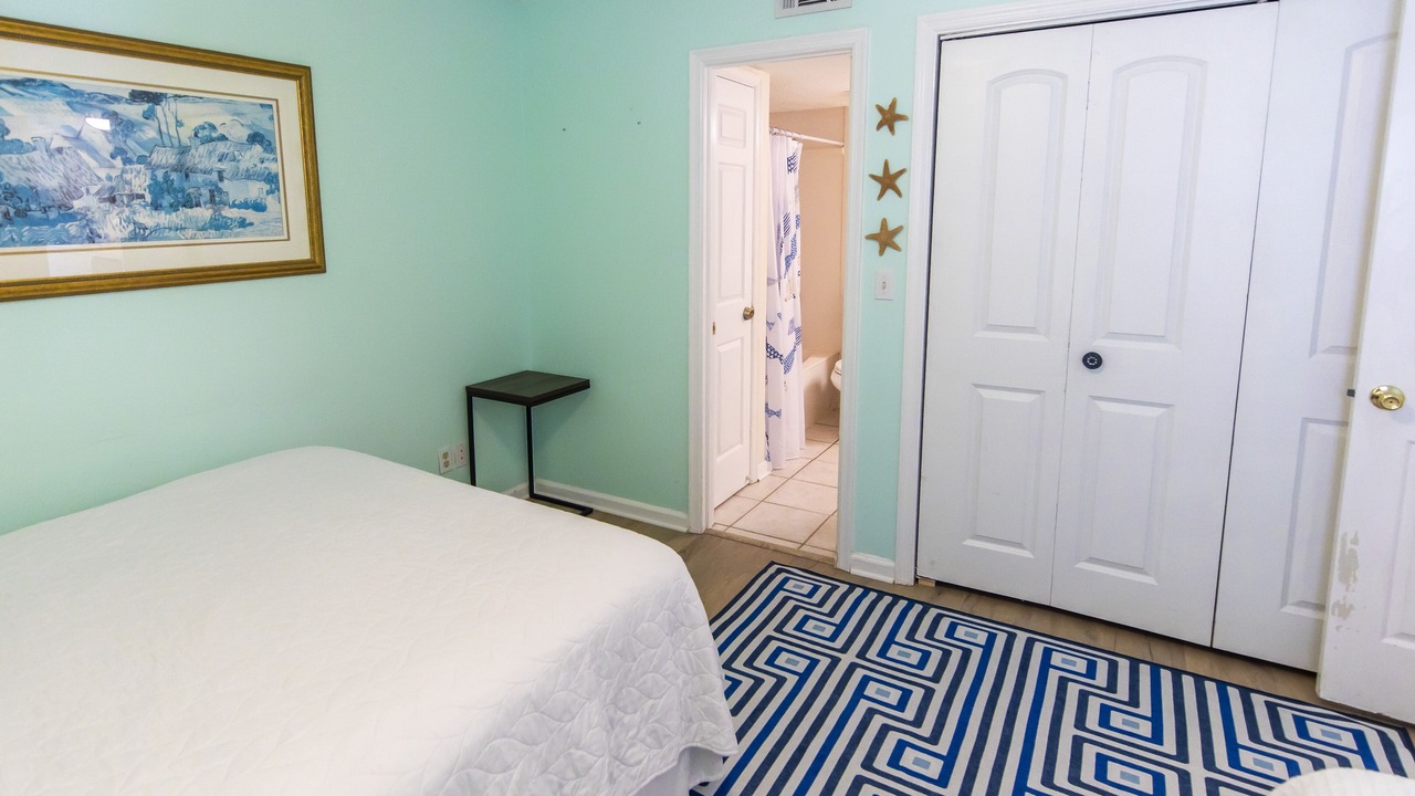 Photo of Bedroom in Dune Allen Beach