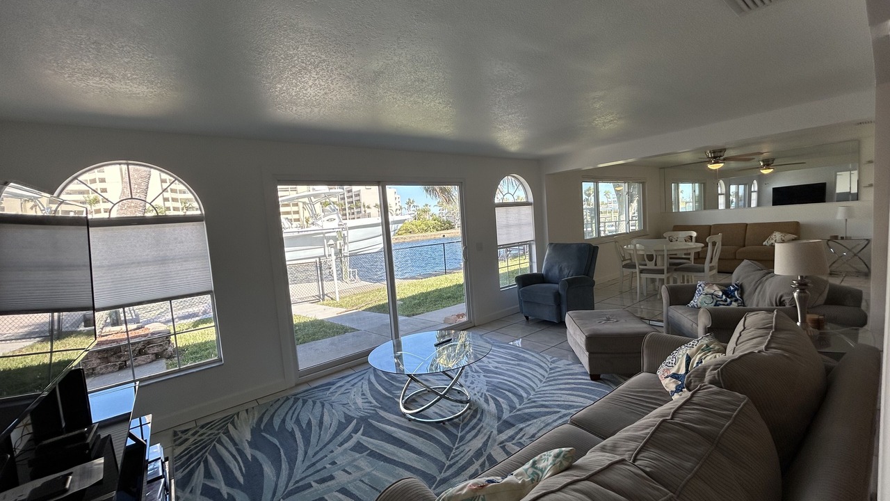 Photo of Livingroom in Sea Ranch