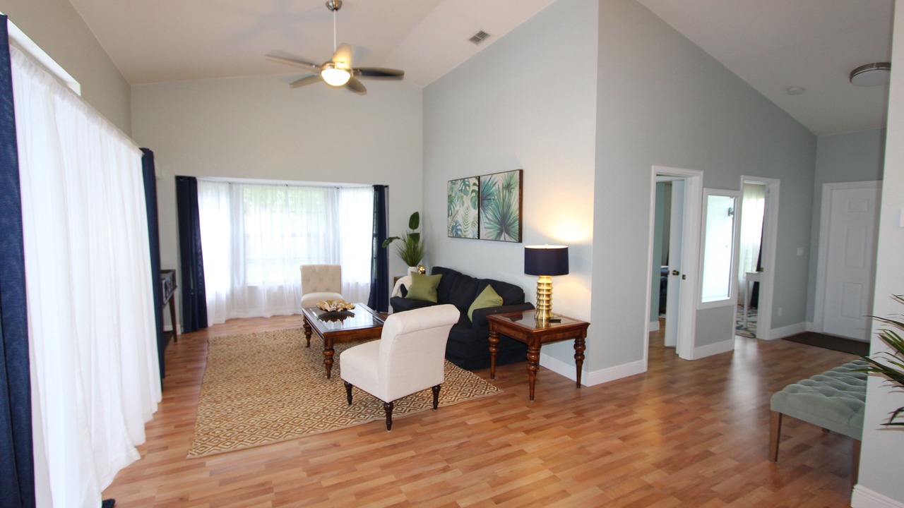 Photo of Livingroom in Parkdale