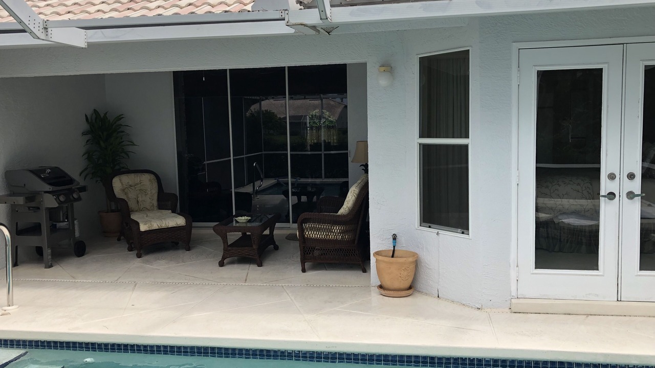 Photo of Patio Balcony in Vanderbilt Beach