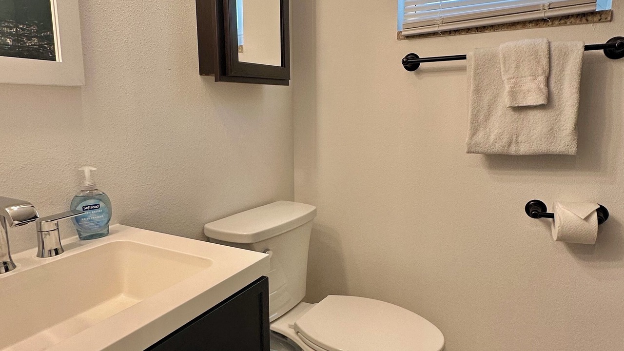 Photo of Bathroom in Weeki Wachee Gardens