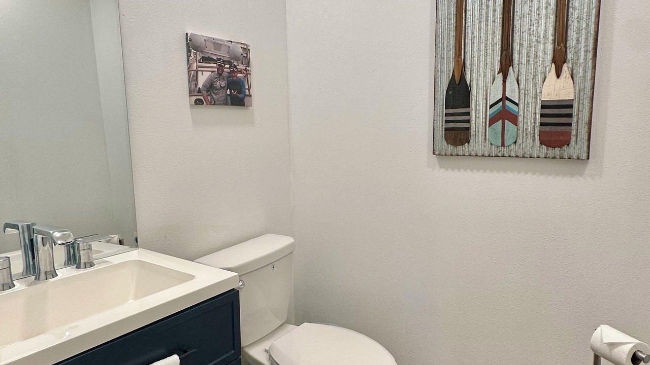 Photo of Bathroom in Weeki Wachee Gardens