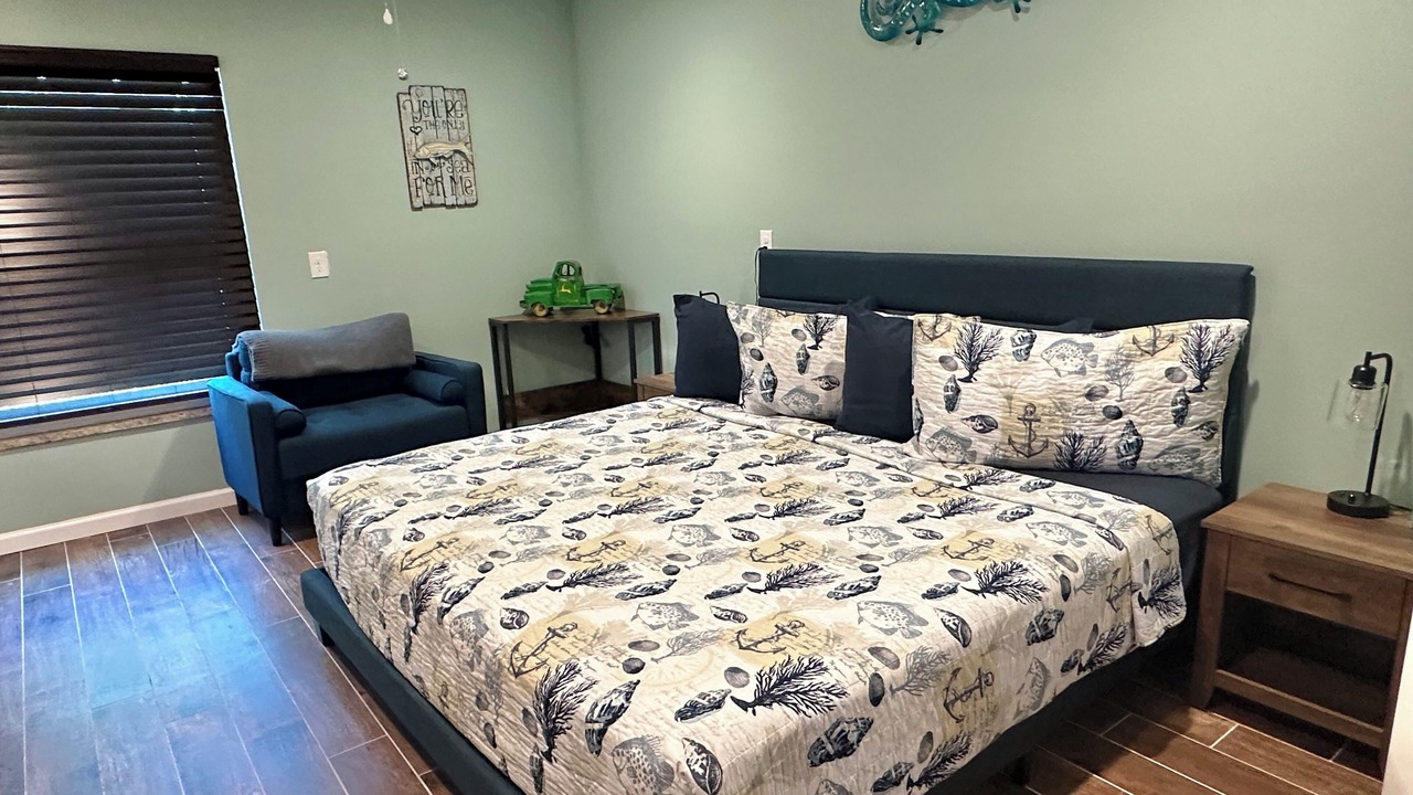 Photo of Bedroom in Weeki Wachee Gardens