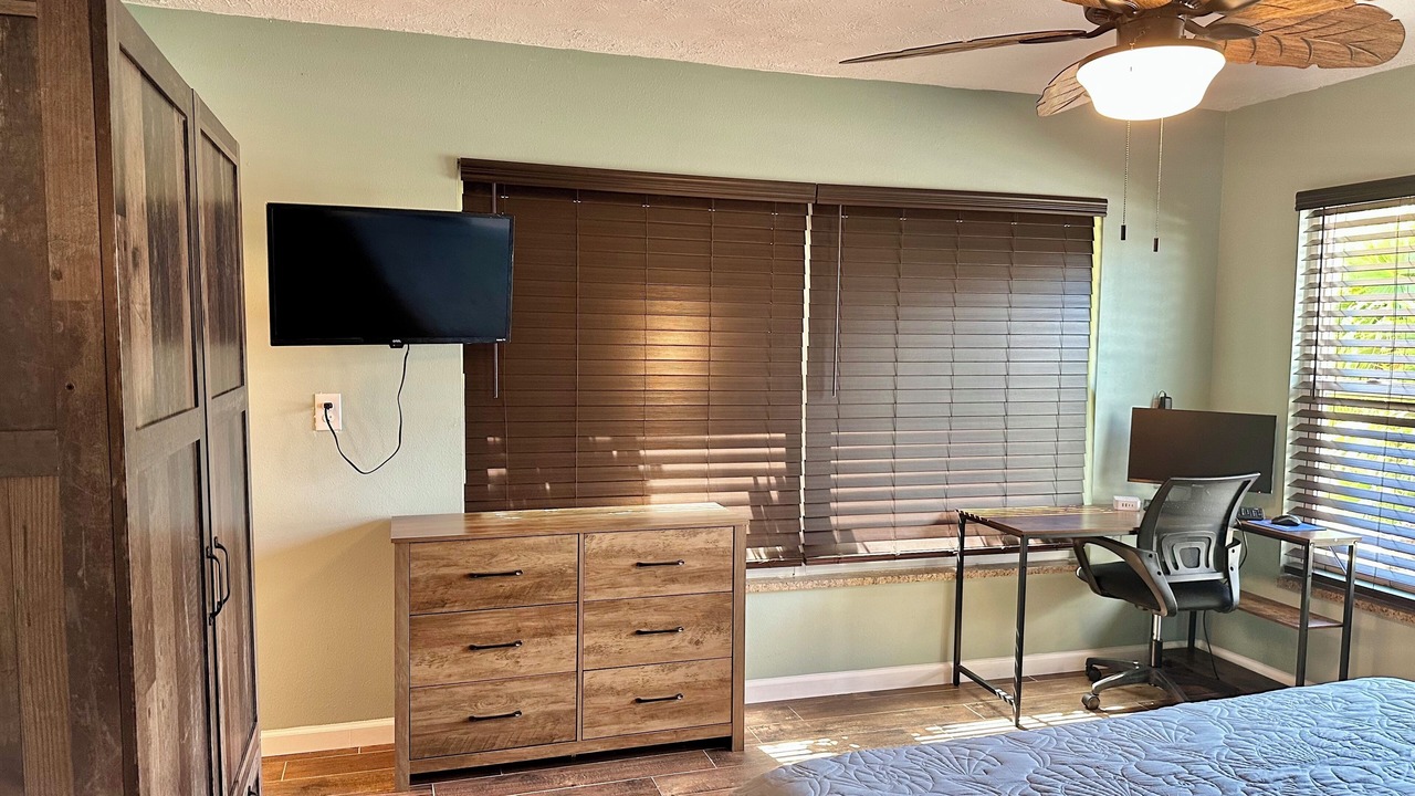 Photo of Bedroom in Weeki Wachee Gardens