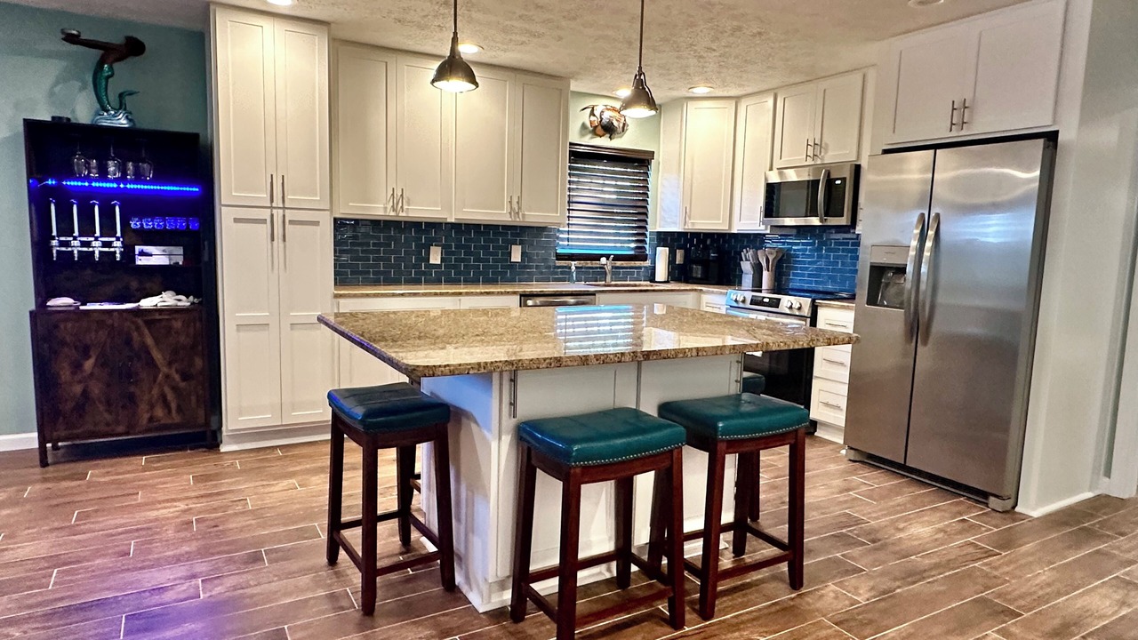Photo of Kitchen in Weeki Wachee Gardens