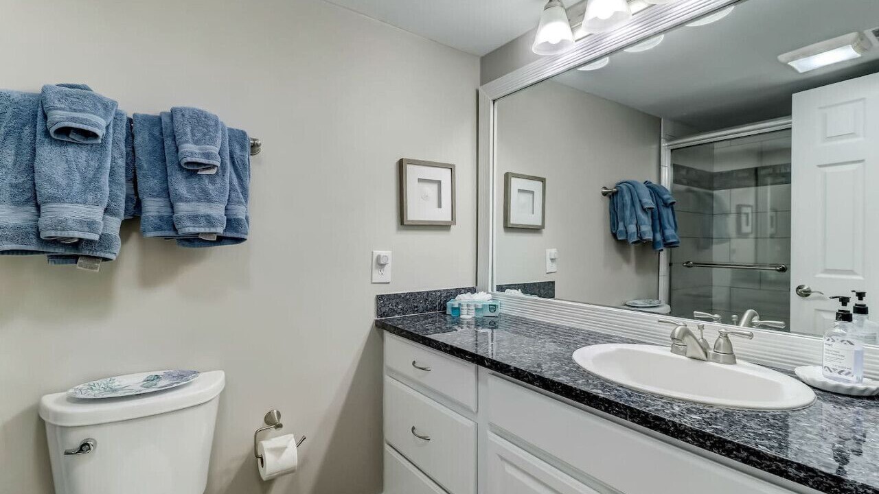 Photo of Bathroom in Fernandina Beach