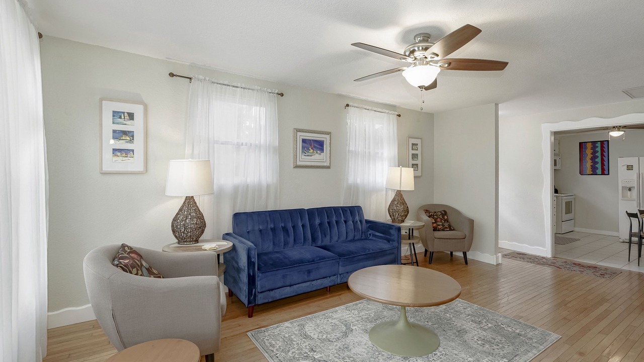 Photo of Livingroom in Downtown Dunedin