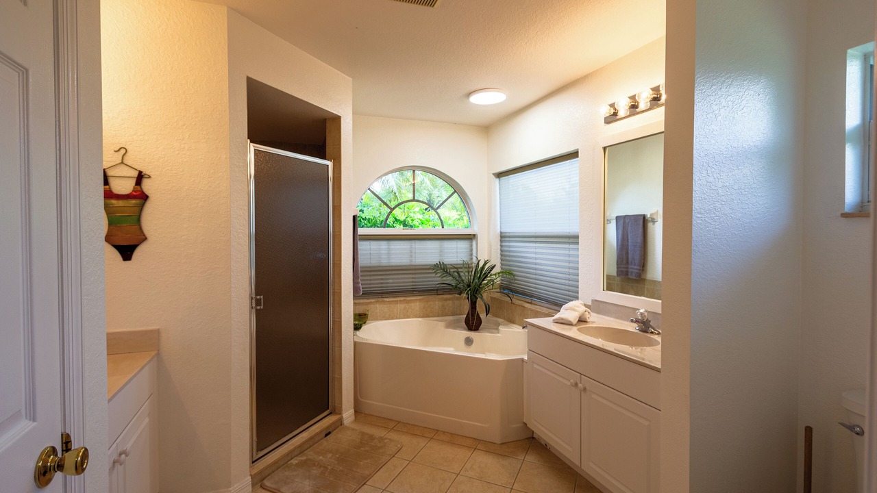 Photo of Bathroom in Mirror Lakes