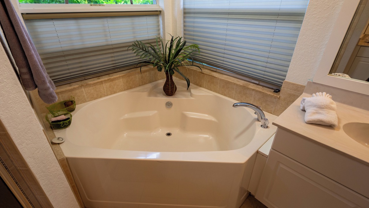 Photo of Bathroom in Mirror Lakes