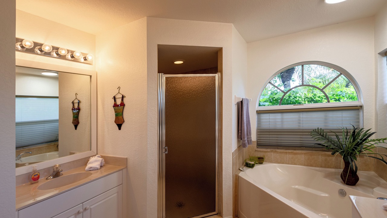 Photo of Bathroom in Mirror Lakes