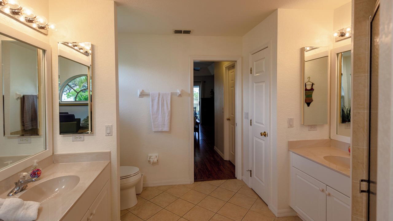 Photo of Bathroom in Mirror Lakes