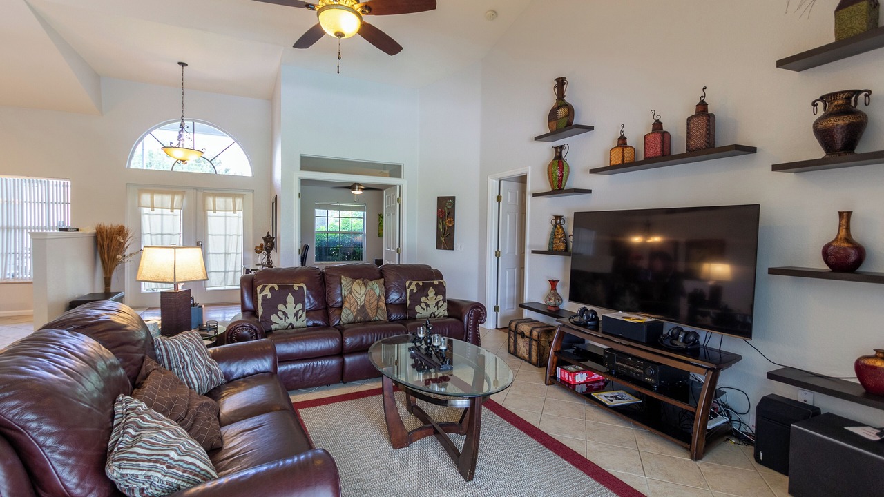 Photo of Livingroom in Mirror Lakes