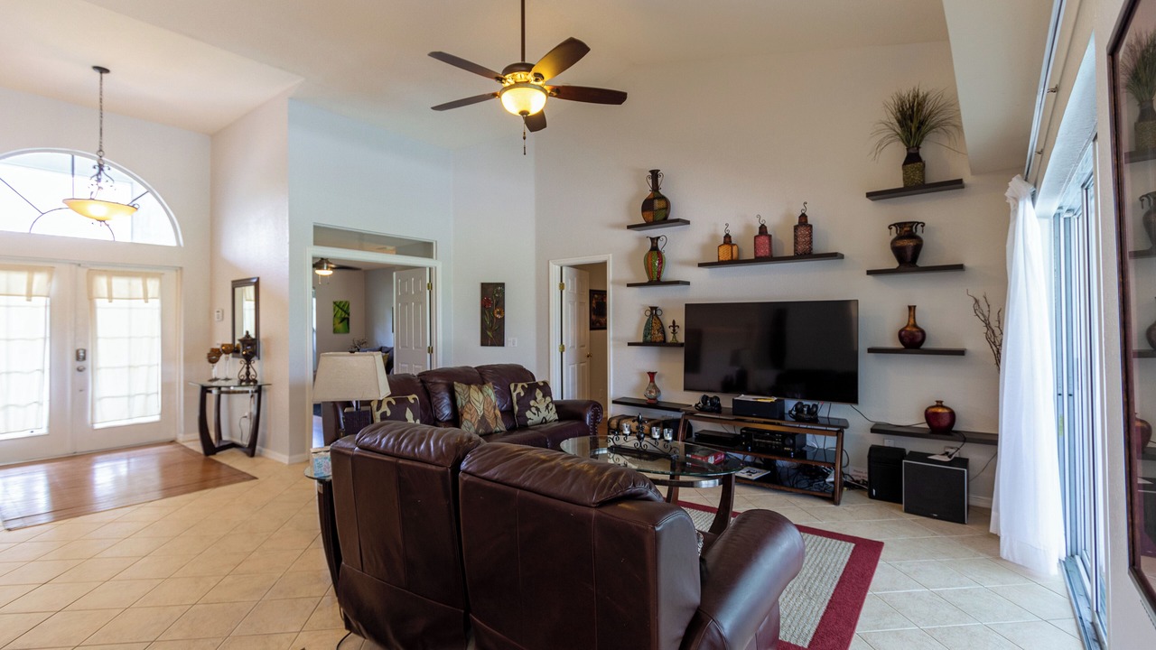 Photo of Livingroom in Mirror Lakes