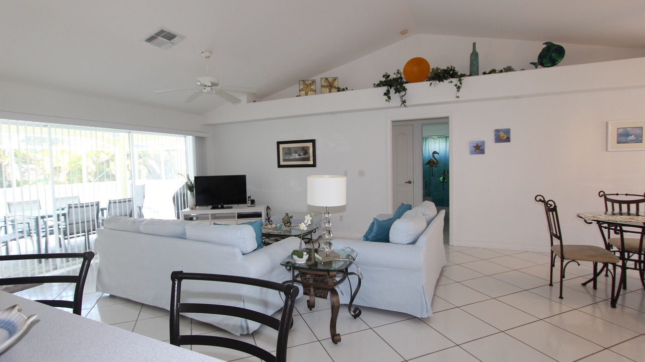 Photo of Livingroom in Eisenhower