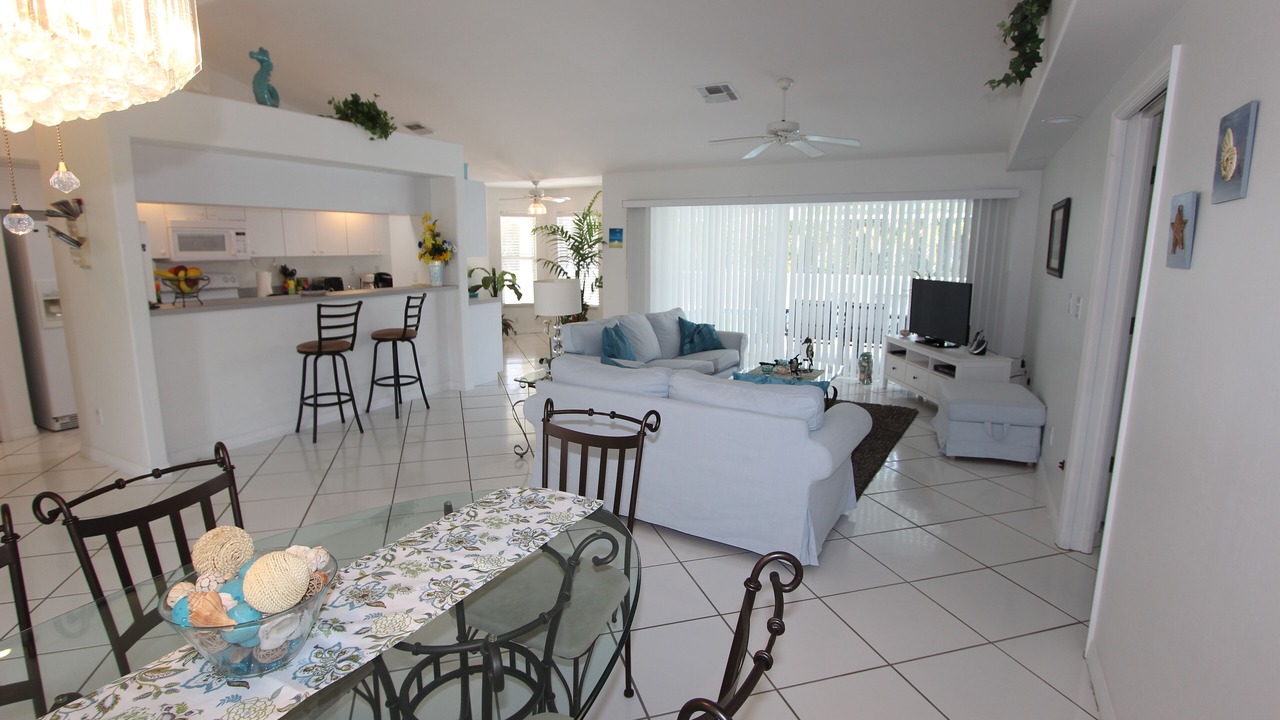 Photo of Livingroom in Eisenhower