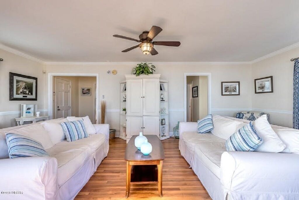 Photo of Livingroom in Rosemont