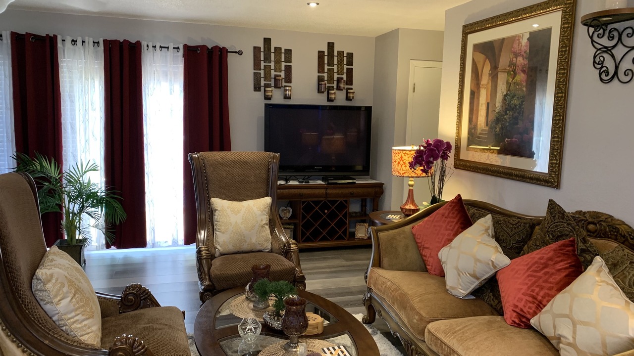 Photo of Livingroom in Spring Hill