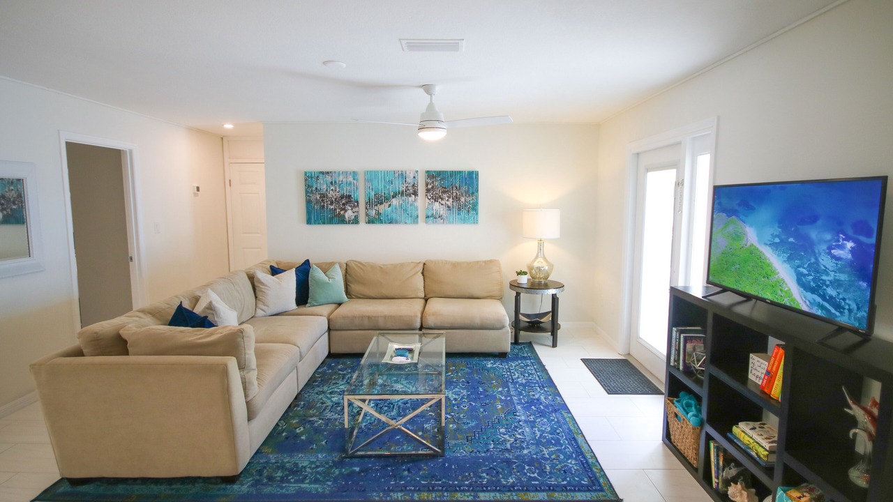 Photo of Livingroom in River Pointe