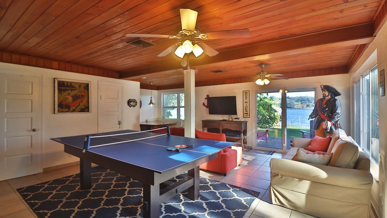 Photo of Bedroom in Crooked Lake