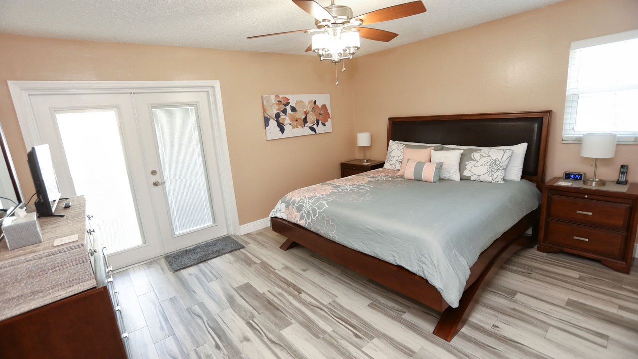 Photo of Bedroom in Bay Crest Park