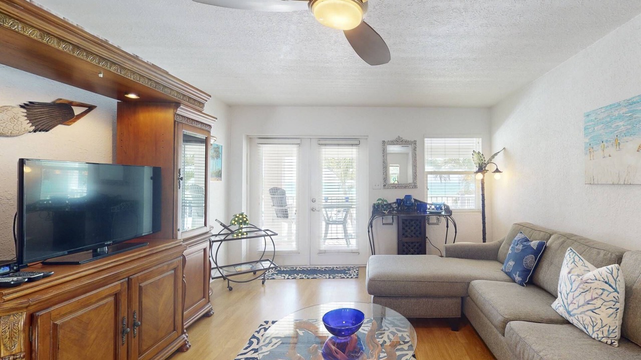 Photo of Bedroom in Pass-a-Grille Historic District