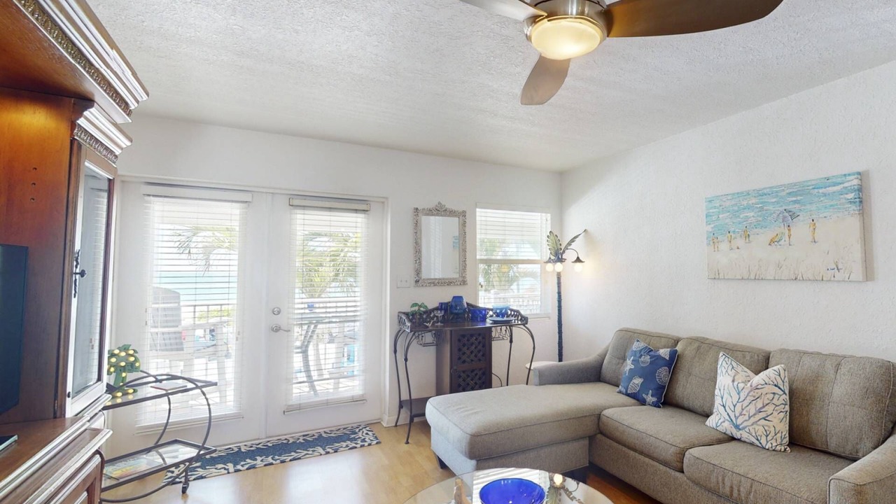 Photo of Livingroom in Pass-a-Grille Historic District