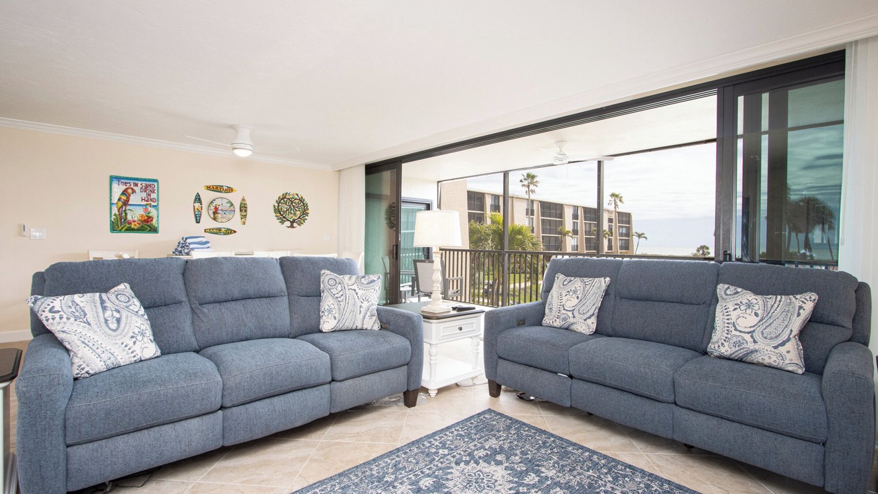 Photo of Livingroom in Beachview Country Club Estates