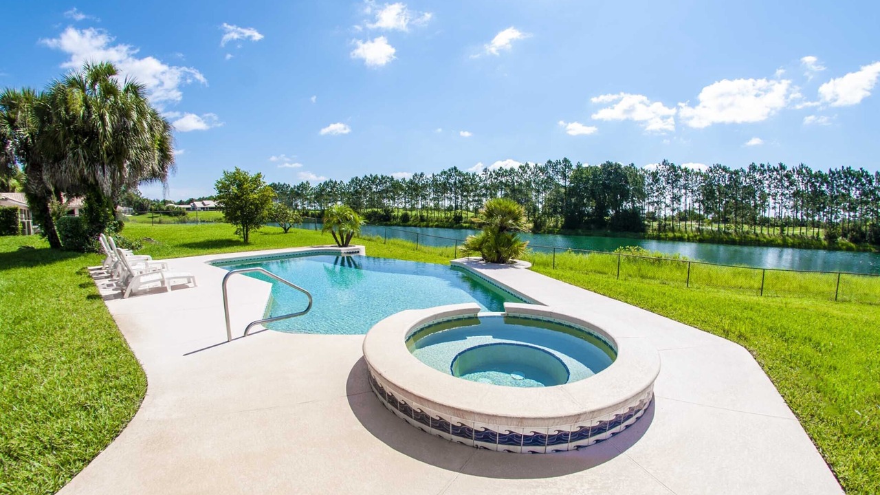 Photo of Outdoor in Groveland