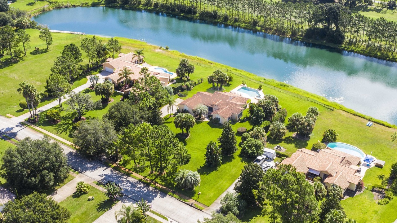Photo of Outdoor in Groveland