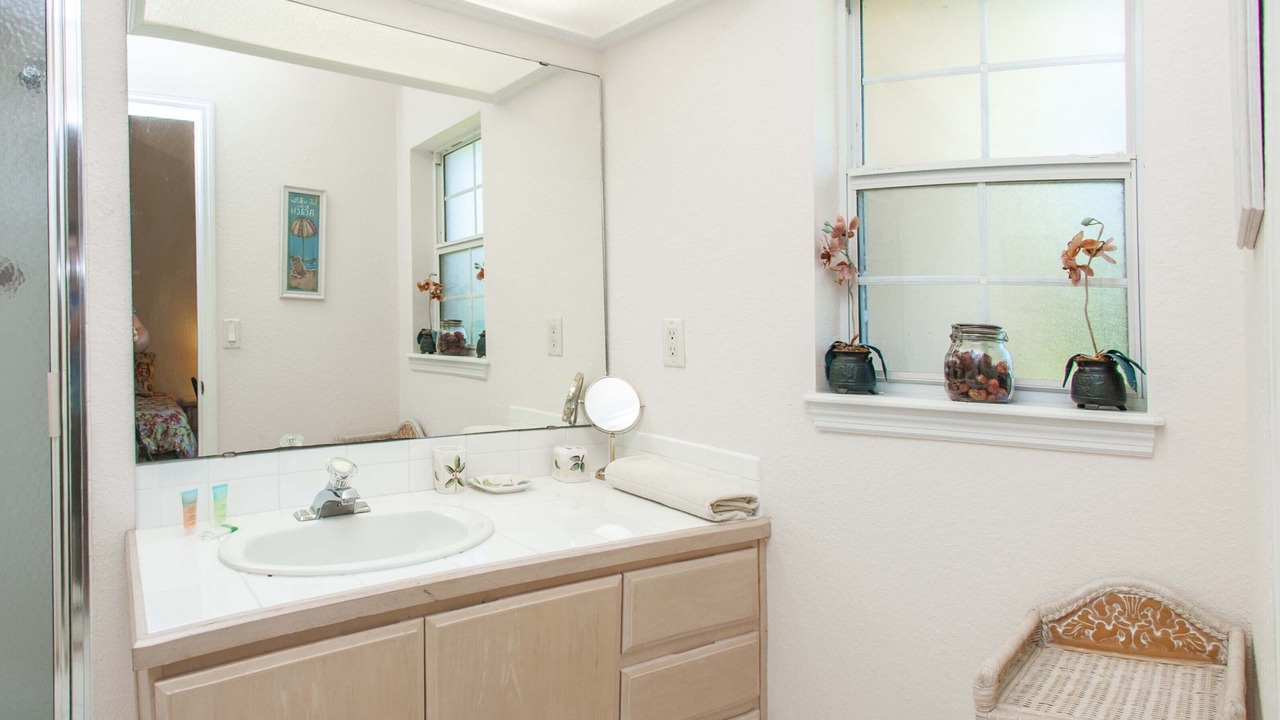 Photo of Bathroom in Groveland