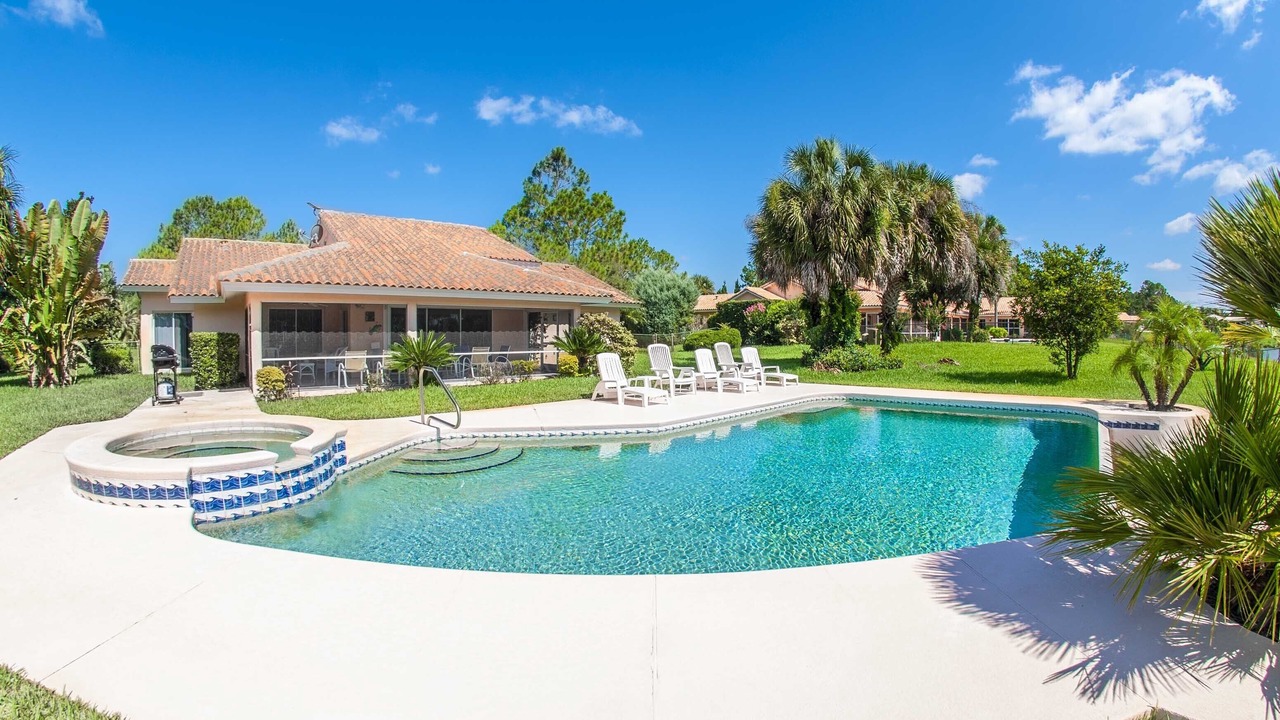 Photo of Outdoor in Groveland