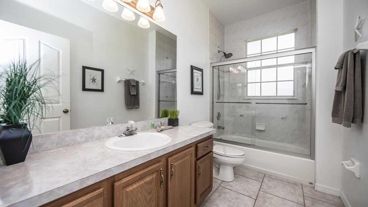 Photo of Bathroom in Groveland
