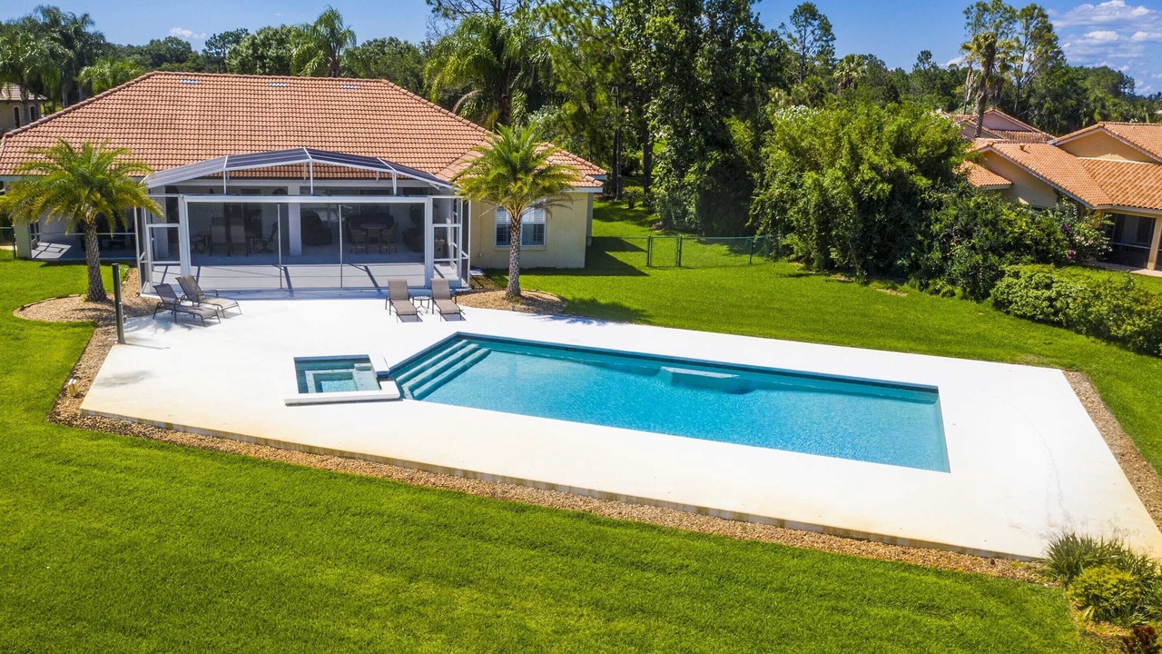 Photo of Outdoor in Groveland