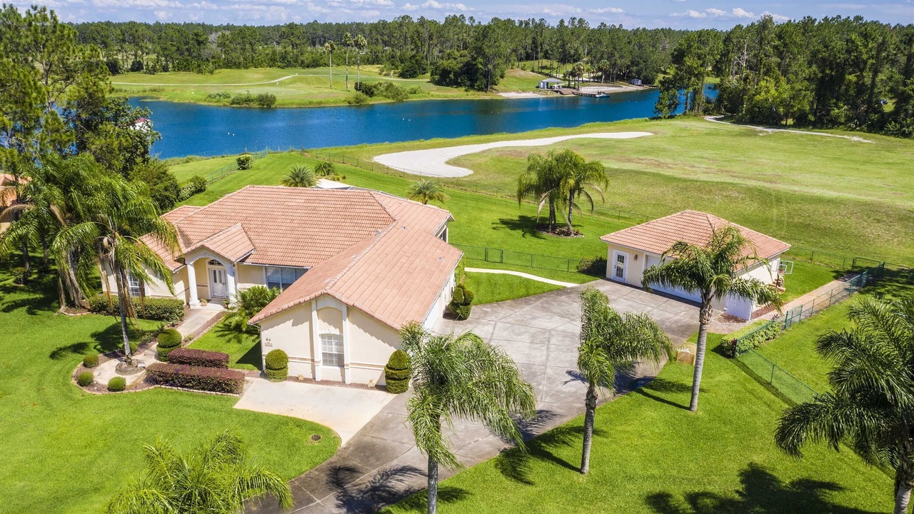 Photo of Outdoor in Groveland