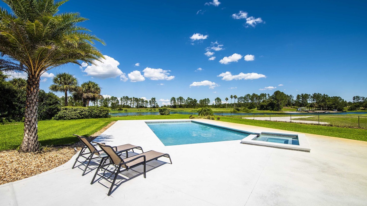 Photo of Outdoor in Groveland