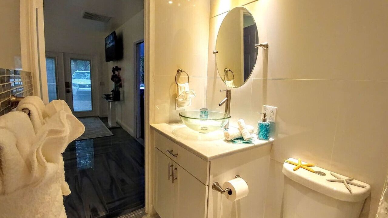 Photo of Bathroom in Oakes Estates