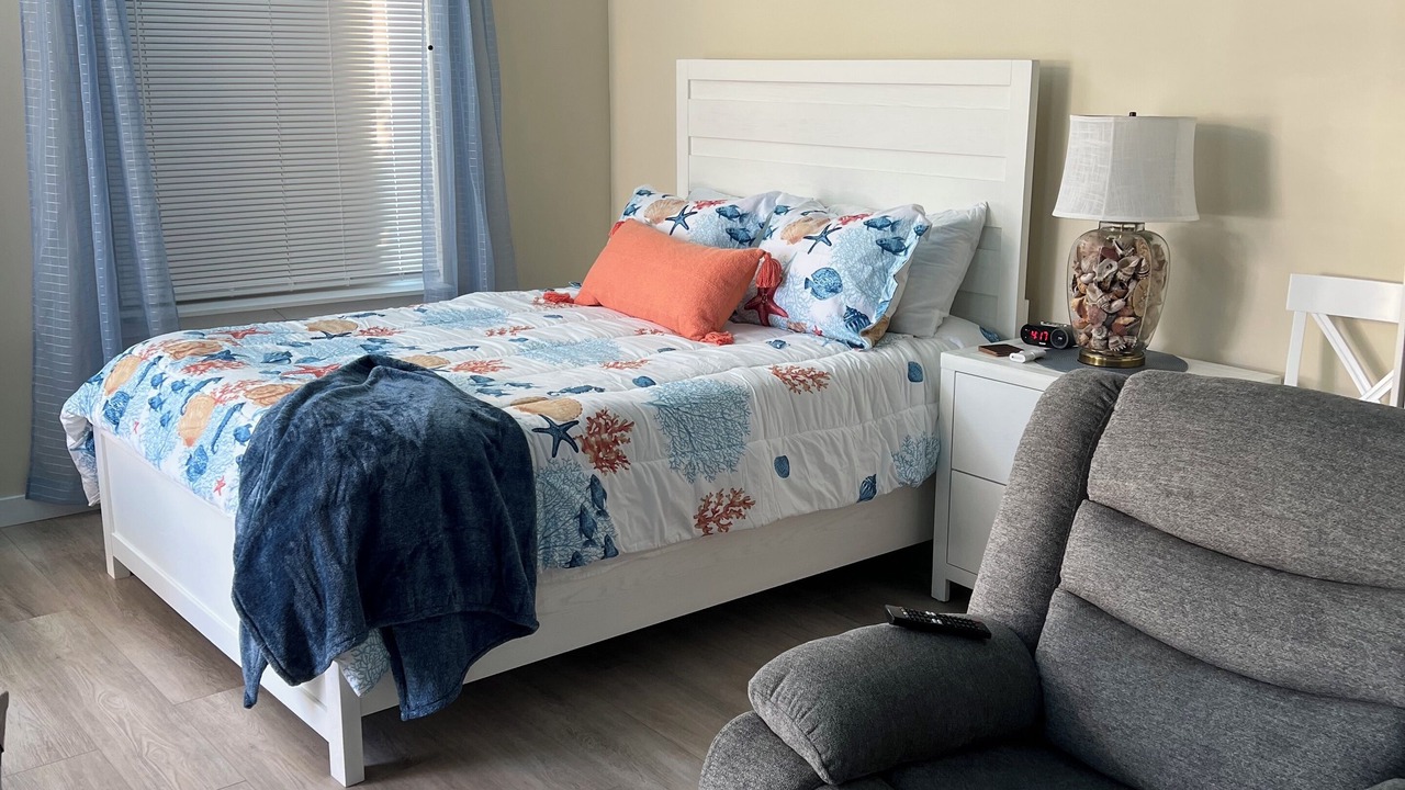 Photo of Bedroom in Hudson Beach Estates