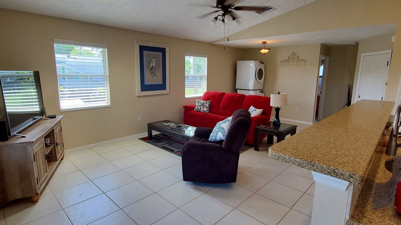 Photo of Livingroom in Weeki Wachee Gardens