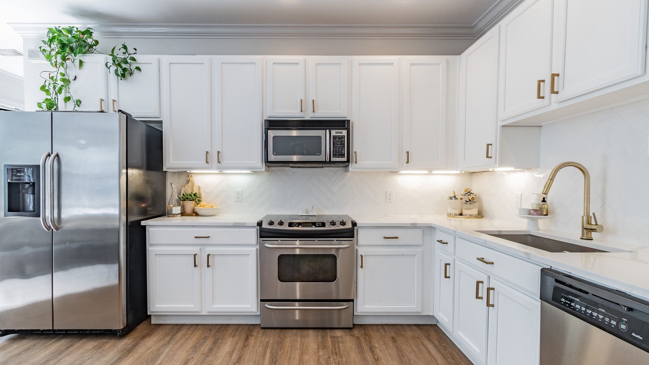Photo of Kitchen in Courier City - Oscawana
