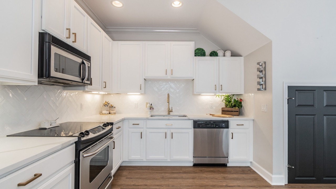 Photo of Kitchen in Courier City - Oscawana