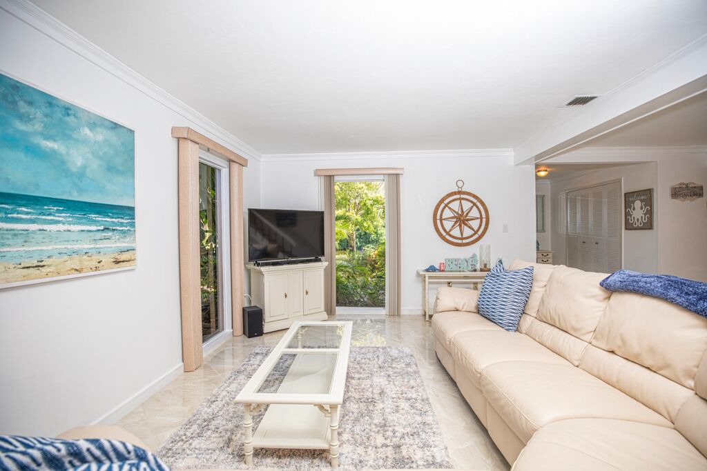 Photo of Livingroom in Palm River Estates