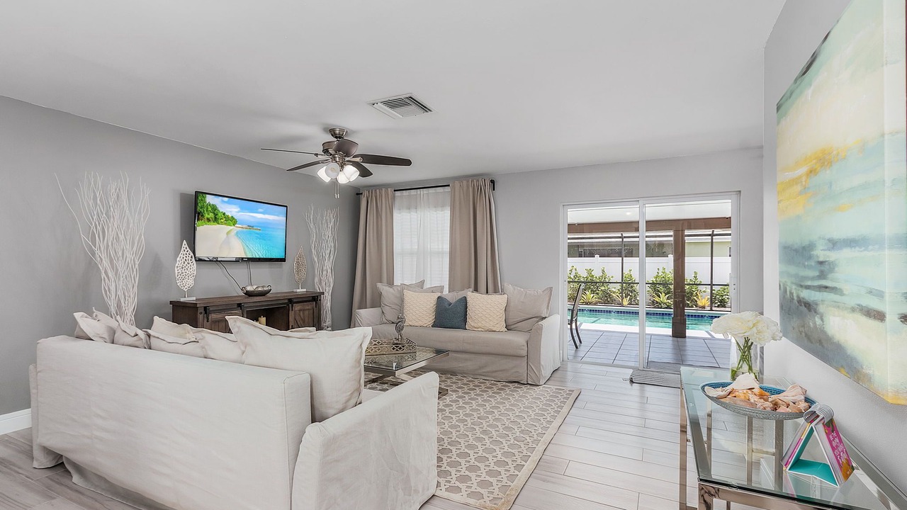 Photo of Livingroom in Central Naples