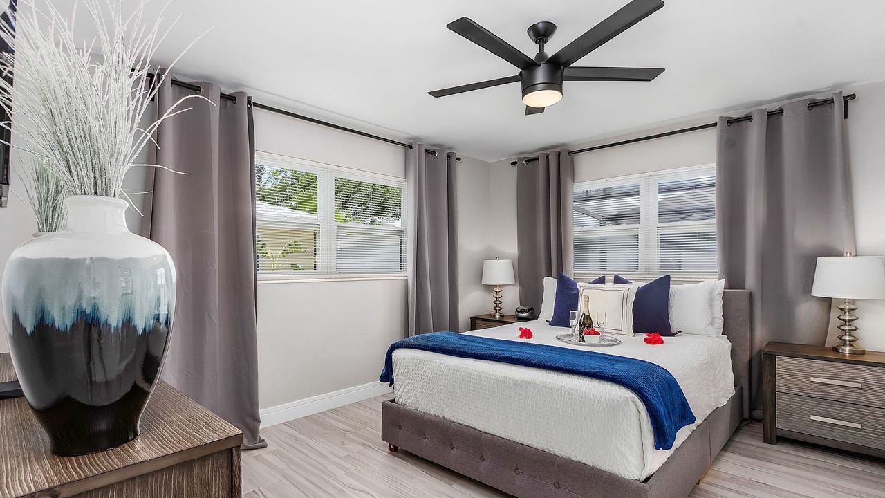 Photo of Bedroom in Central Naples