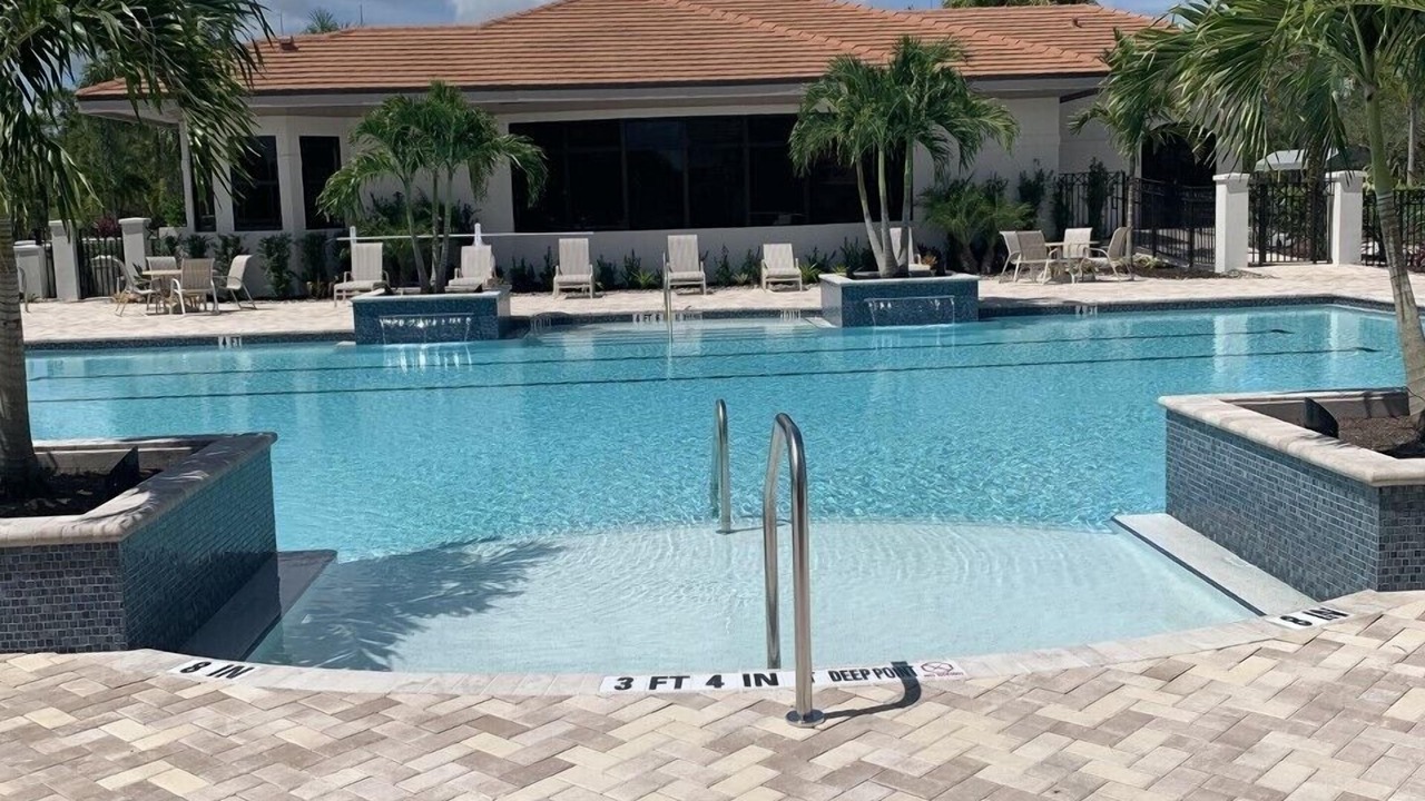 Photo of Outdoor in Naples Heritage
