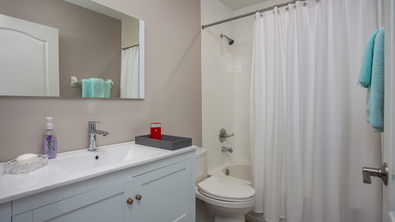 Photo of Bathroom in Naples Heritage