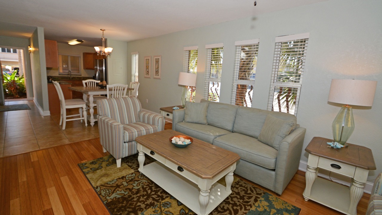 Photo of Livingroom in Treasure Island