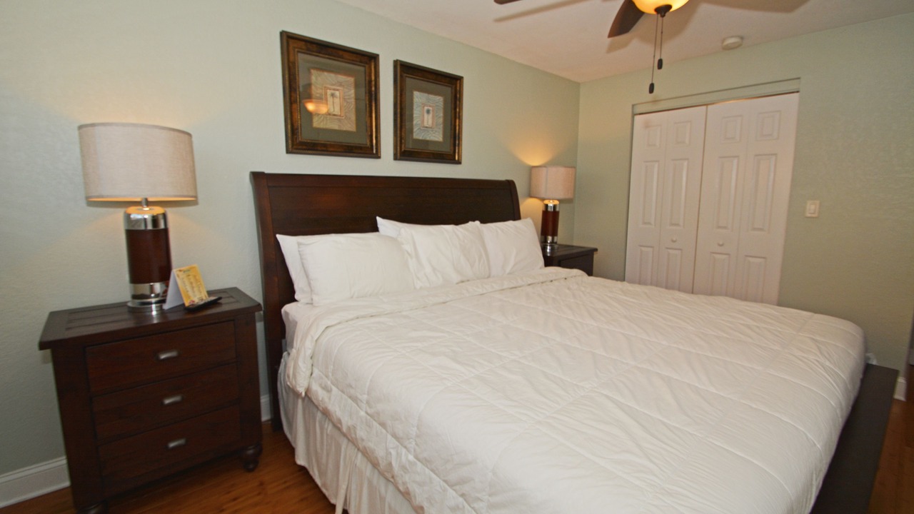 Photo of Bedroom in Treasure Island