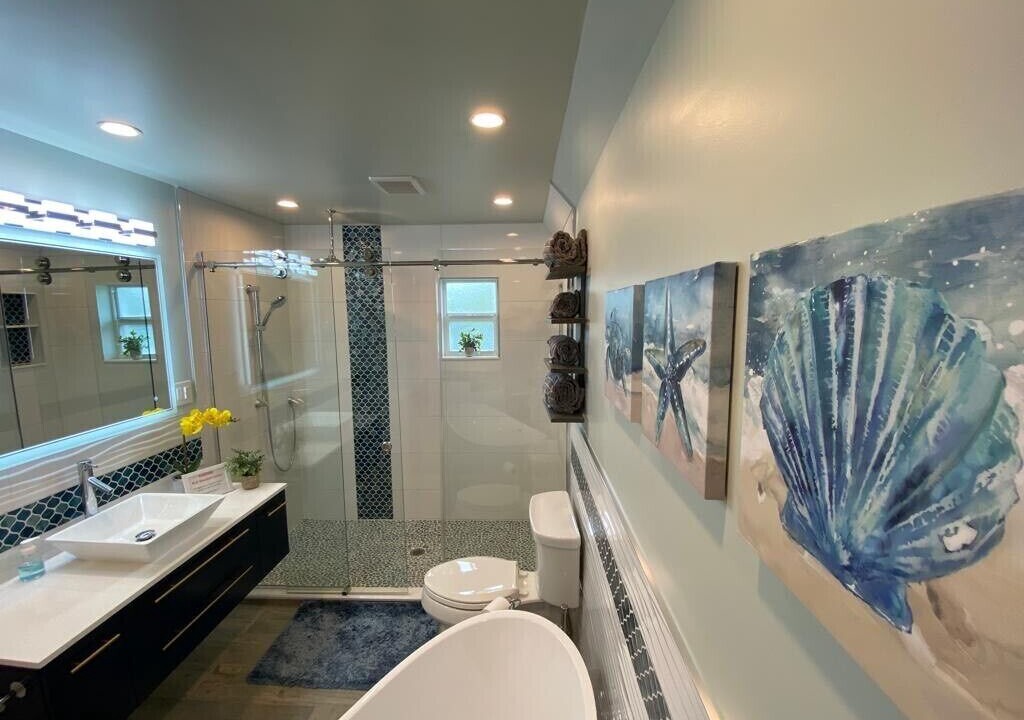 Photo of Bathroom in Driftwood Isles