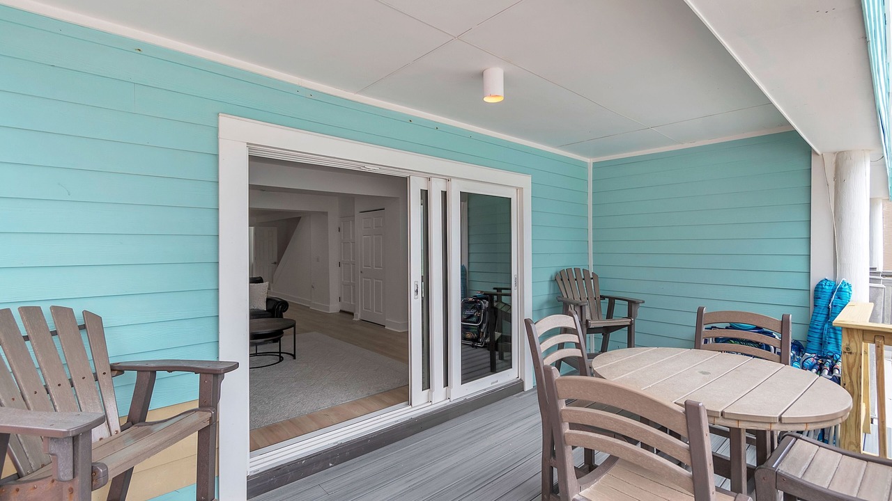 Photo of Patio Balcony in Sunset Beach